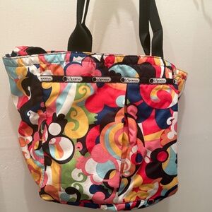 Vibrant LeSportSac Tote in Great Condition!